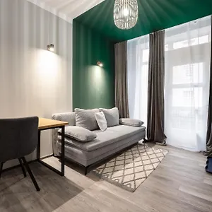 Apartment Modern Living Apartment - 3-Zimmer - Nuernberg Nord, Ruhige Seitenstrasse, Fusslaeufig Strassenbahn, Nürnberg