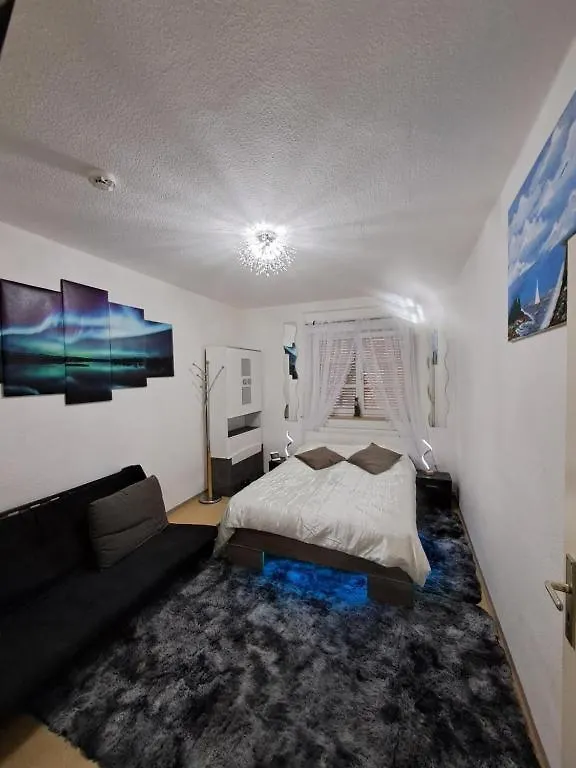 Complete Apartment Peacefully Situated Near The Airport Nurnberg Núremberg